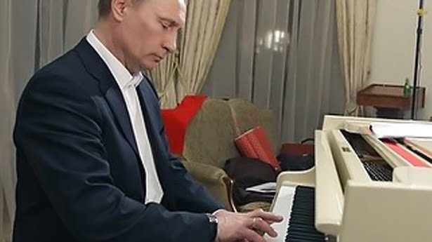 بالفیدیو…بوتین یعزف على البیانو قبل لقائه رئیس الصین – مشاهد أنفو